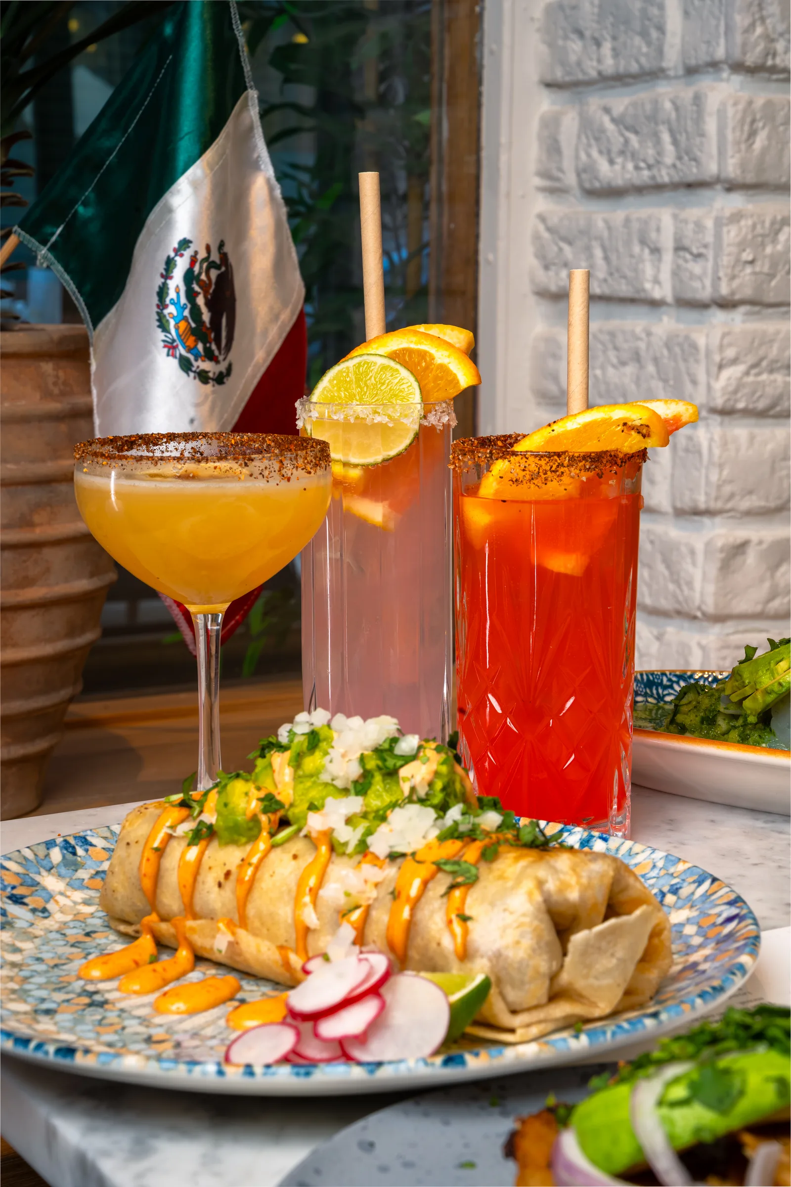 Burrito och cocktails på Xulo